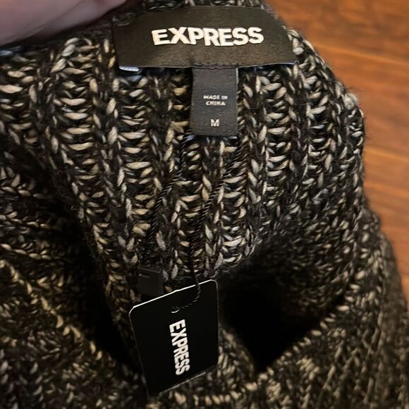 Express Black Gray Pullover Sweater Casual Comfy Minimalist Capsule Wardrobe - Picture 9 of 10